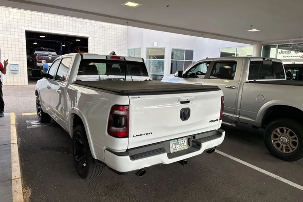 2022 Ram 1500 Limited photo 1