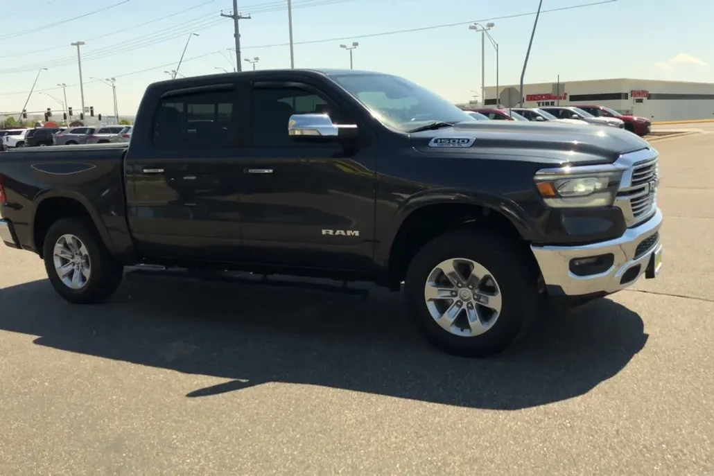 2019 Ram 1500 Laramie photo 1