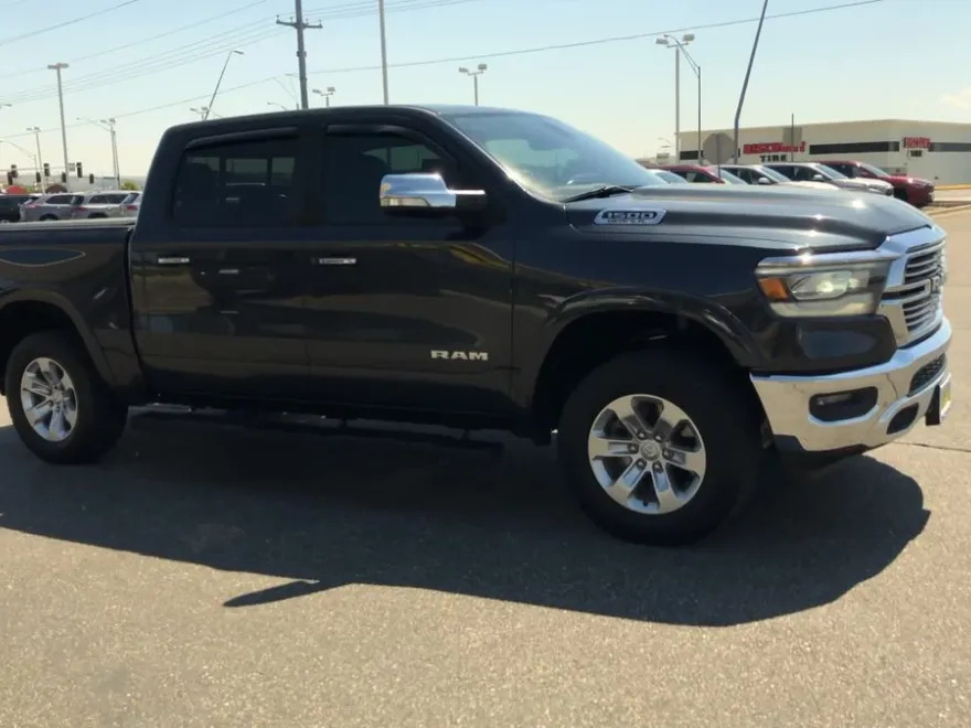 2019 Ram 1500 Laramie photo 1