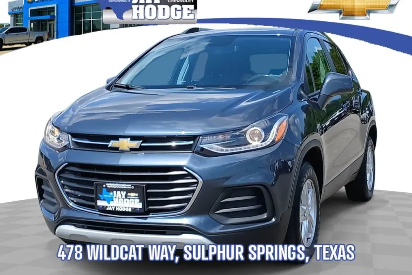 2022 Chevrolet Trax LT photo 1