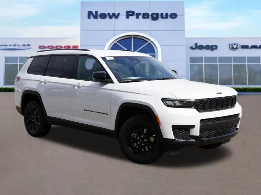 2025 Jeep Grand Cherokee Altitude photo 1