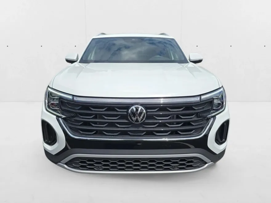 2025 Volkswagen Atlas Cross Sport SE Technology photo 1
