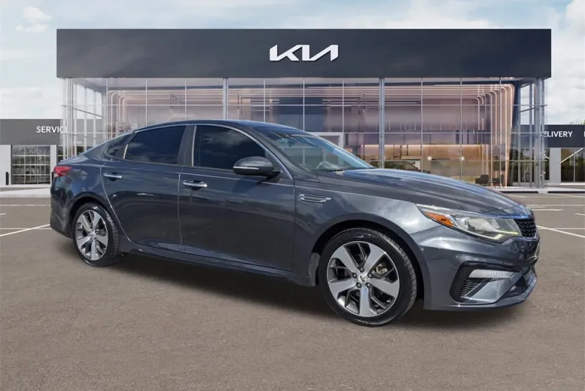 2020 Kia Optima S photo 1