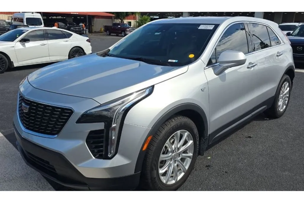 2020 Cadillac XT4 Luxury photo 1
