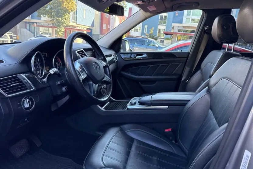 2015 Mercedes Benz GL 450 photo 1