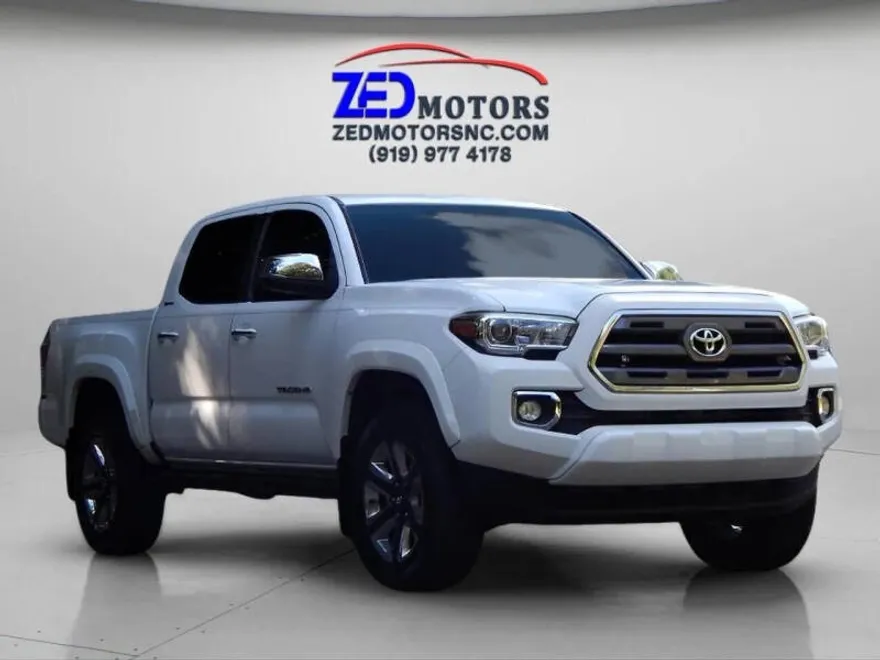 2016 Toyota Tacoma Limited V6 photo 1
