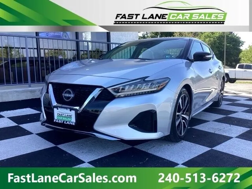 2023 Nissan Maxima SV photo 1
