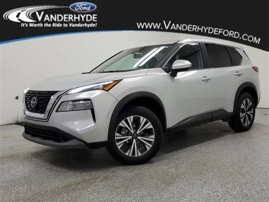 2023 Nissan Rogue SV photo 1