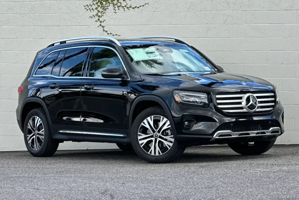 2026 Mercedes Benz GLB 250 photo 1