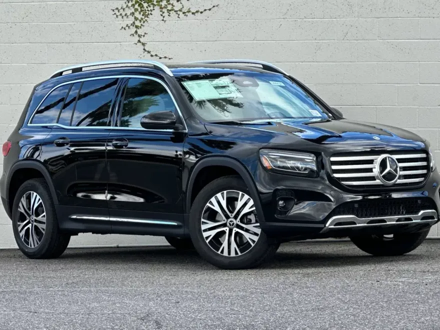 2026 Mercedes Benz GLB 250 photo 1