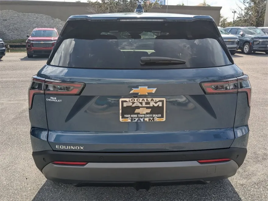 2026 Chevrolet Equinox LT photo 1