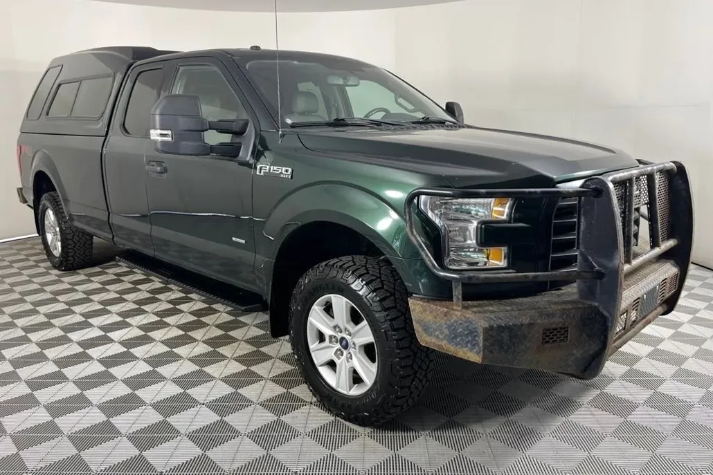 2016 Ford F-150 XLT photo 1