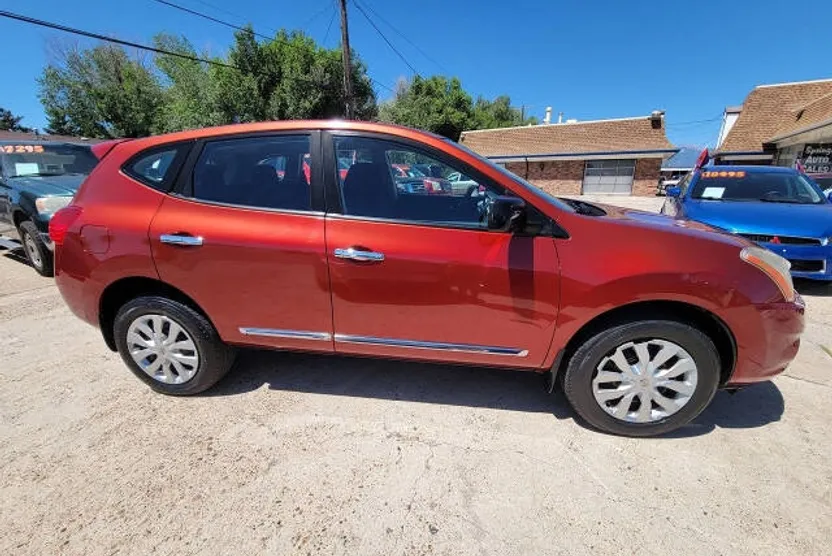 2013 Nissan Rogue S photo 1
