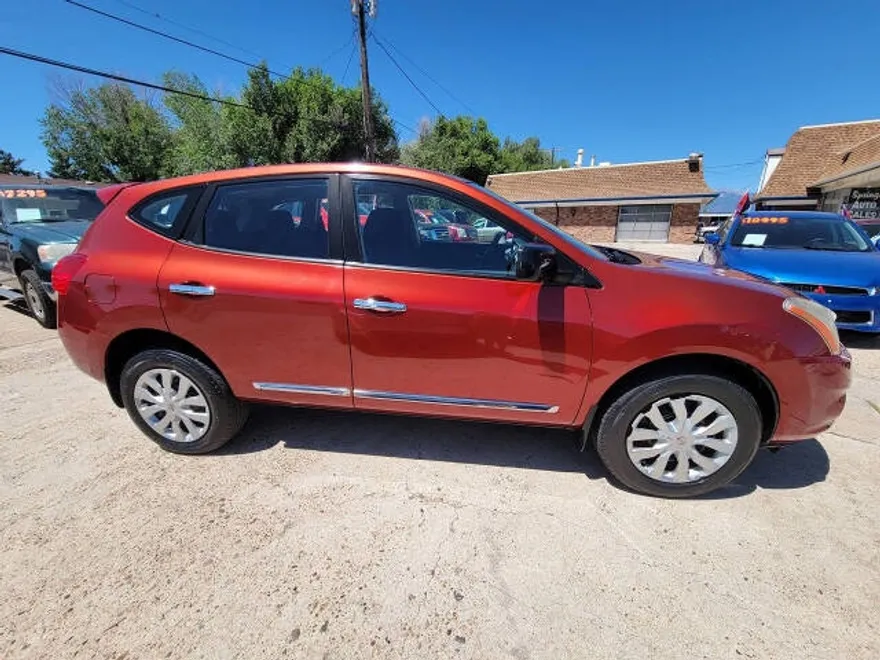 2013 Nissan Rogue S photo 1