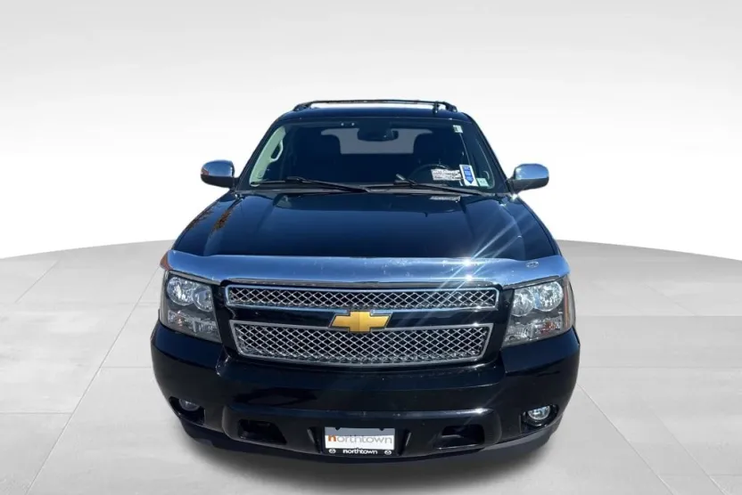 2013 Chevrolet Avalanche LT photo 1
