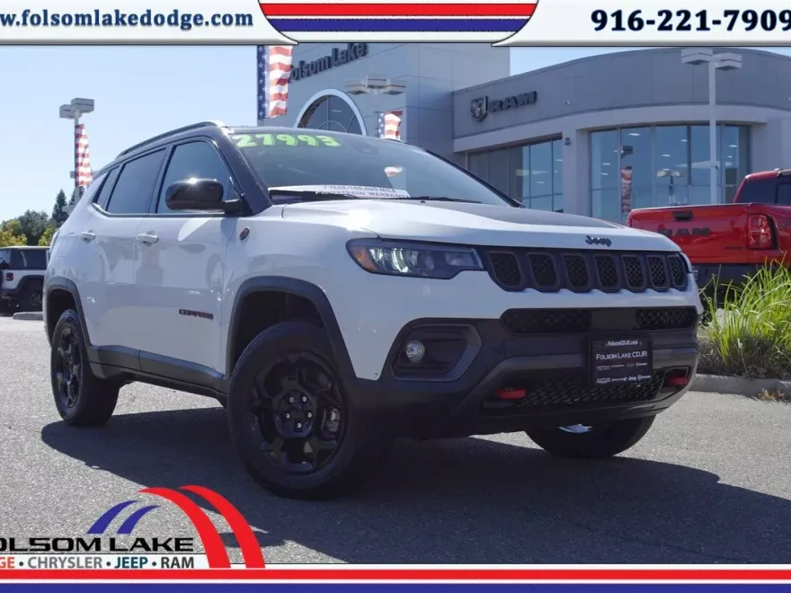 2023 Jeep Compass Trailhawk photo 1