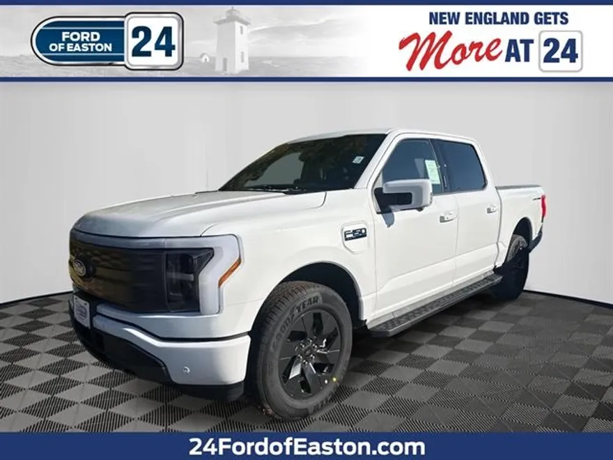 2025 Ford F-150 Lightning Lariat photo 1