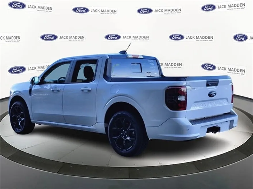 2025 Ford Maverick photo 1
