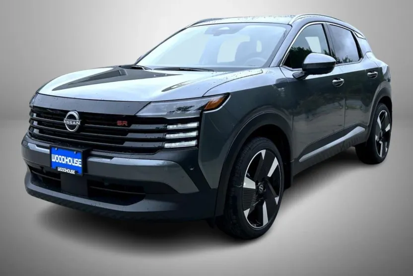 2025 Nissan Kicks SR photo 1