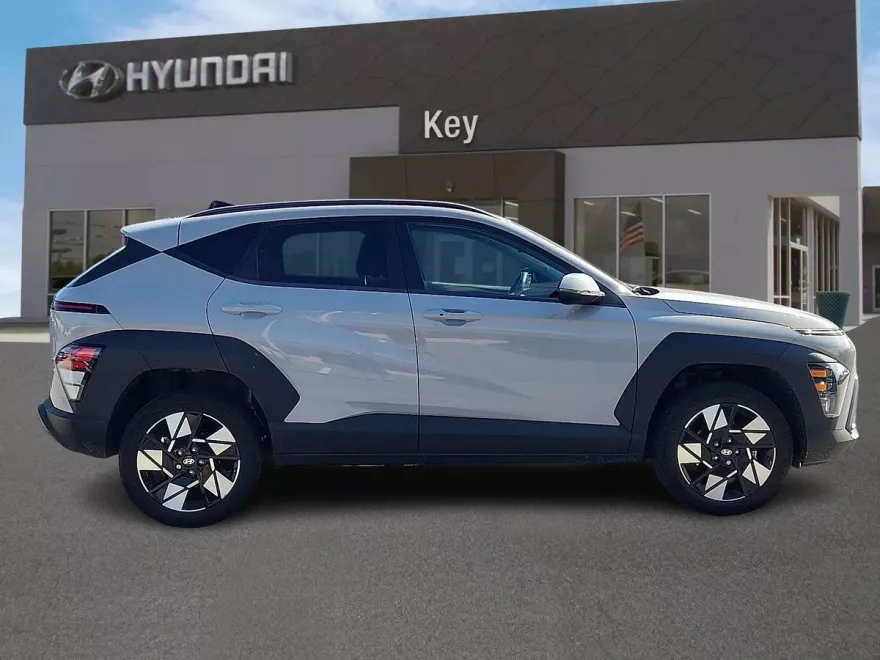 2024 Hyundai Kona SEL photo 1
