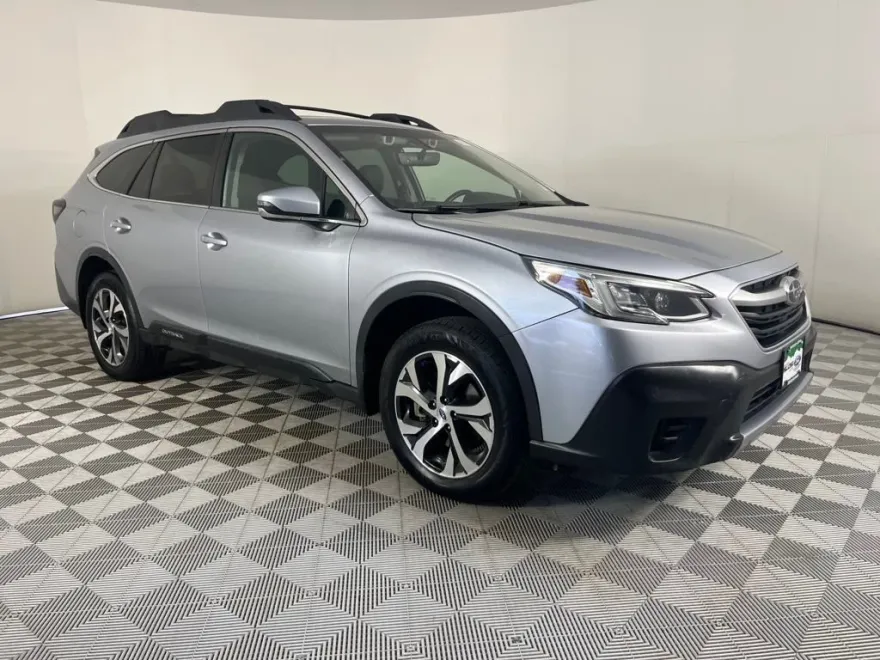 2020 Subaru Outback Limited photo 1