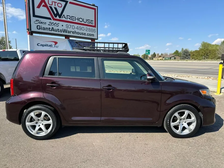 2015 Scion xB Base photo 2