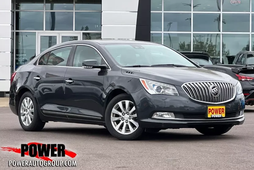 2015 Buick LaCrosse Leather photo 1
