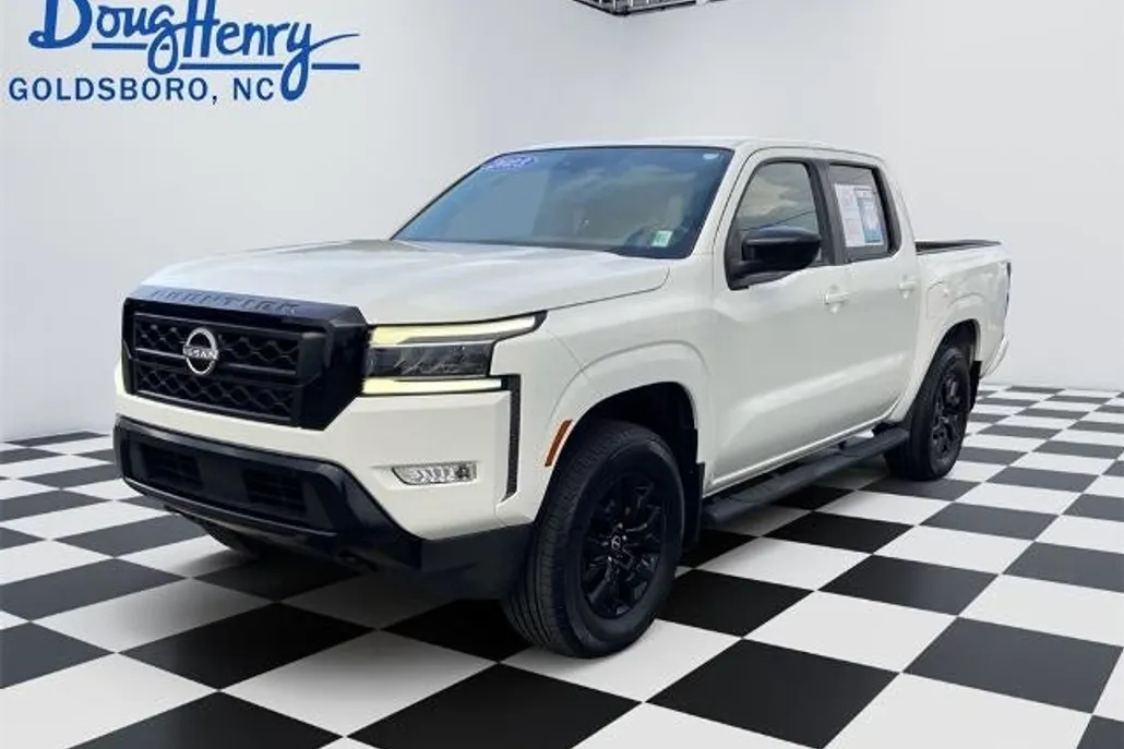 2023 Nissan Frontier SV photo 1