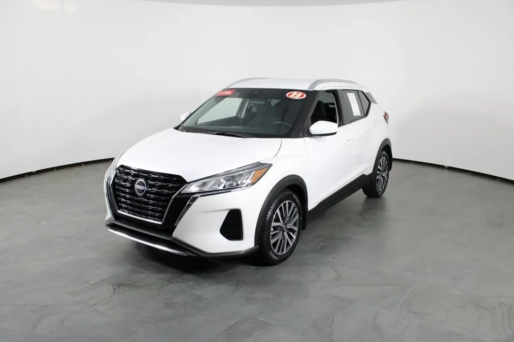 2023 Nissan Kicks SV photo 1