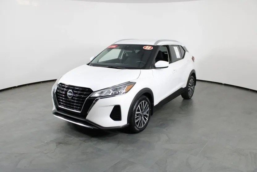 2023 Nissan Kicks SV photo 1