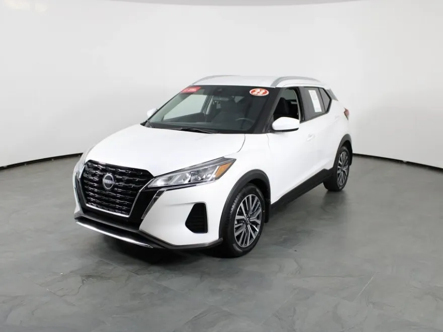 2023 Nissan Kicks SV photo 1