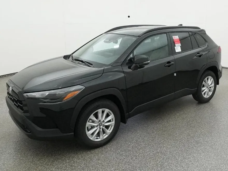 2026 Toyota Corolla Cross LE photo 1
