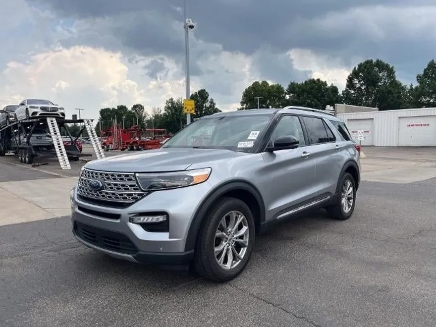 2022 Ford Explorer Limited photo 1