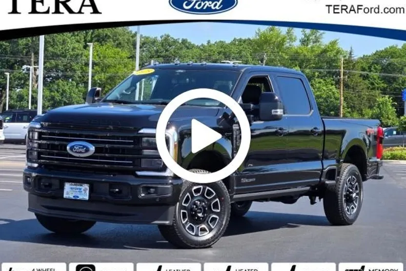 2025 Ford F-250 Platinum photo 1