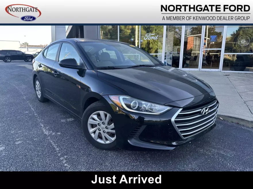 2017 Hyundai Elantra SE photo 1