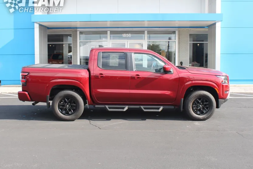 2024 Nissan Frontier SV photo 1