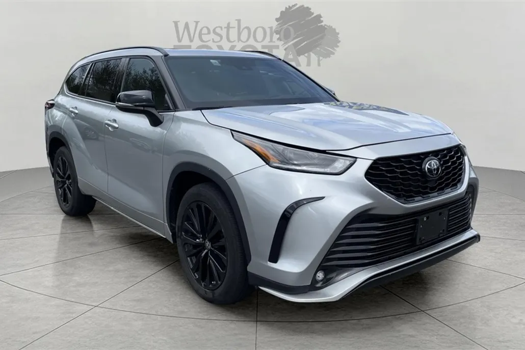 2024 Toyota Highlander XSE photo 1