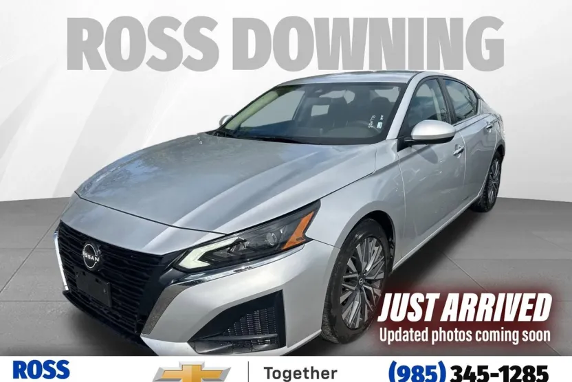 2023 Nissan Altima 2.5 SV photo 1