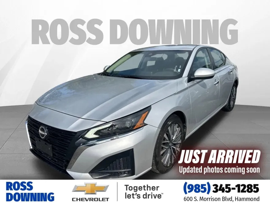 2023 Nissan Altima 2.5 SV photo 1