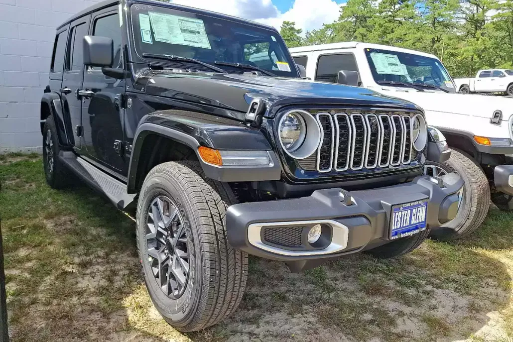 2025 Jeep Wrangler Sahara photo 1
