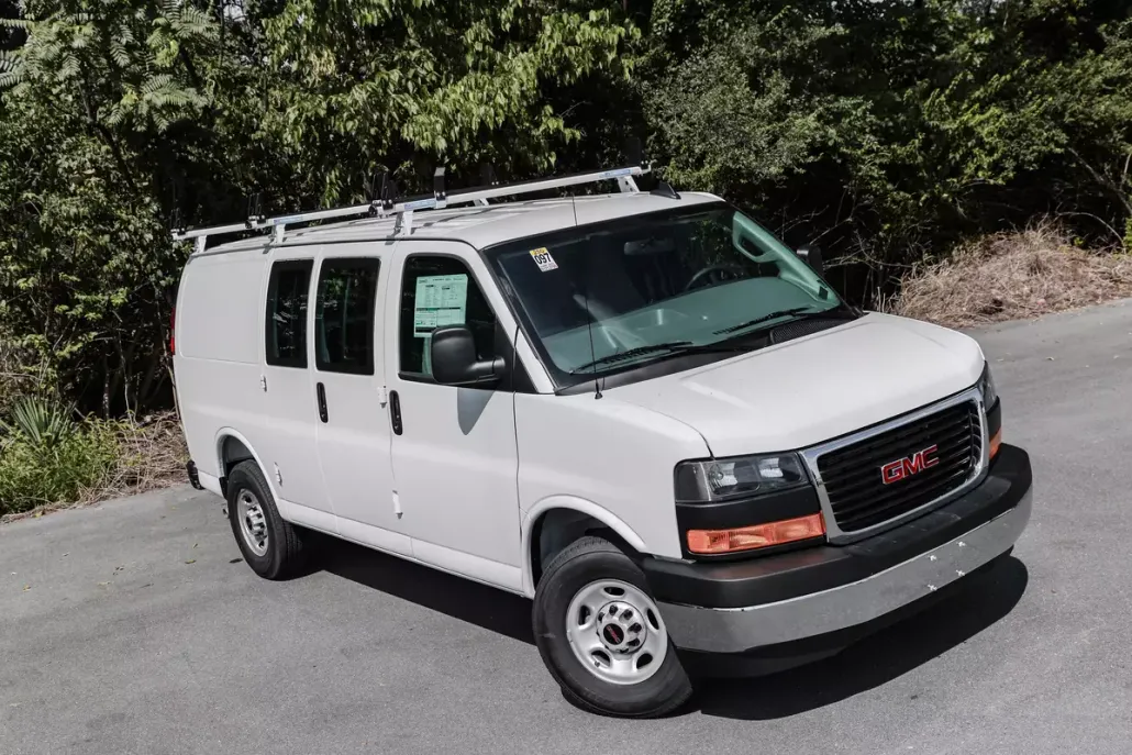 2025 Gmc Savana Cargo 3500 photo 1