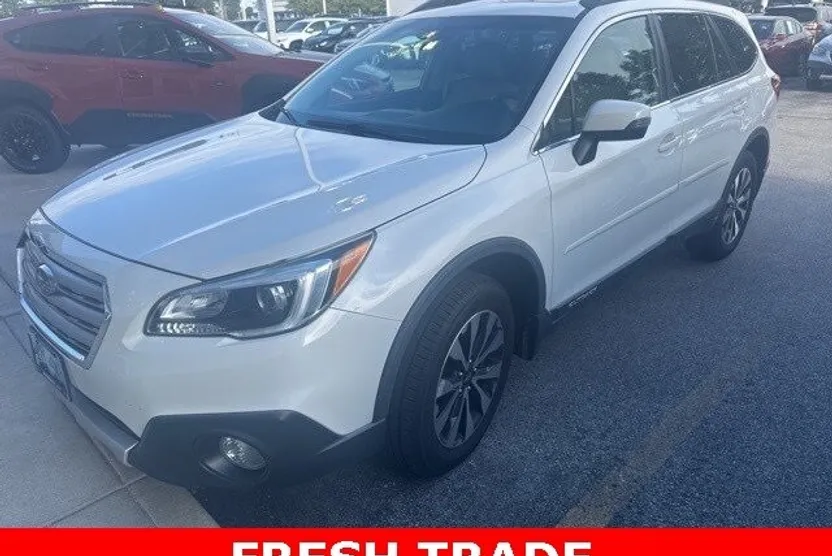 2016 Subaru Outback 2.5i Limited photo 1