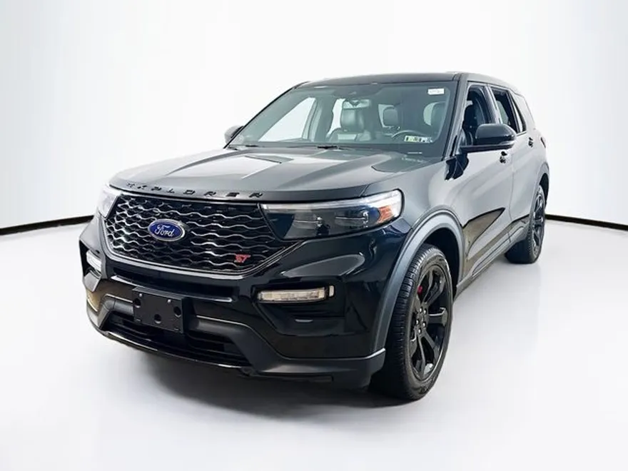 2022 Ford Explorer ST photo 1