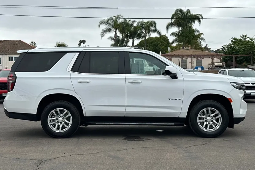 2023 Chevrolet Tahoe LT photo 1