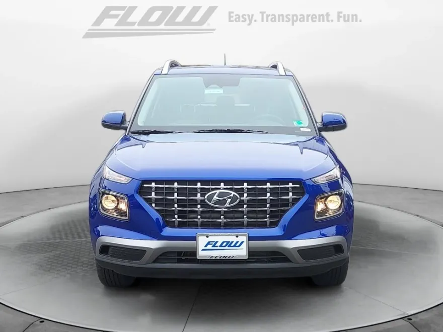 2025 Hyundai Venue SEL photo 1