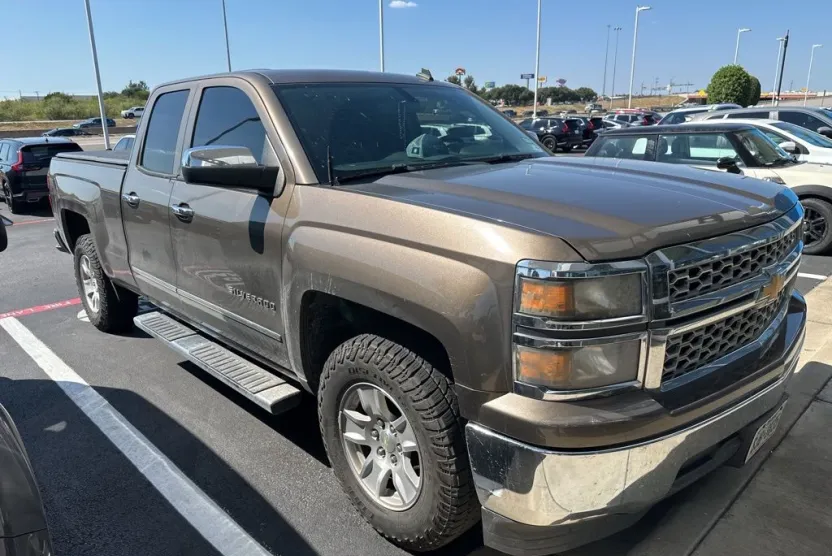 2014 Chevrolet Silverado 1500 LT photo 1