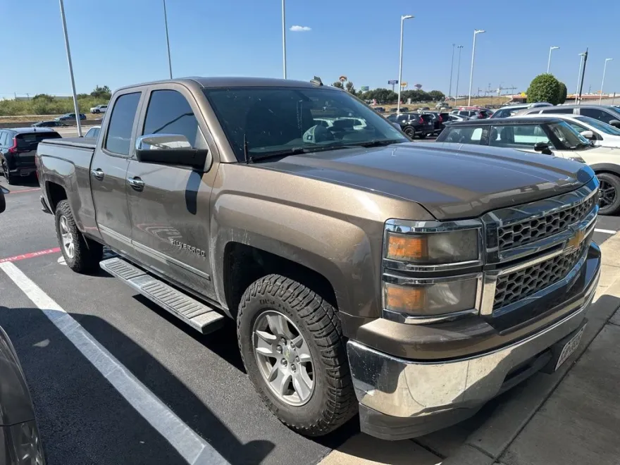 2014 Chevrolet Silverado 1500 LT photo 1