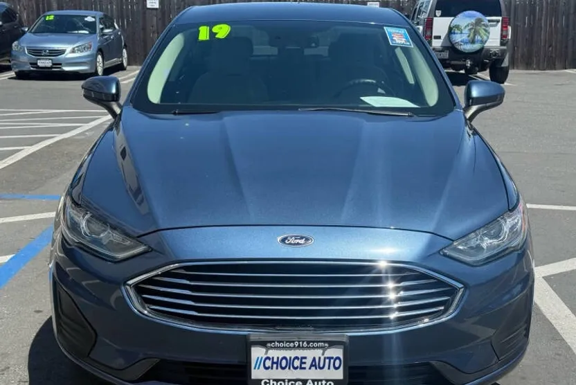 2019 Ford Fusion S photo 1