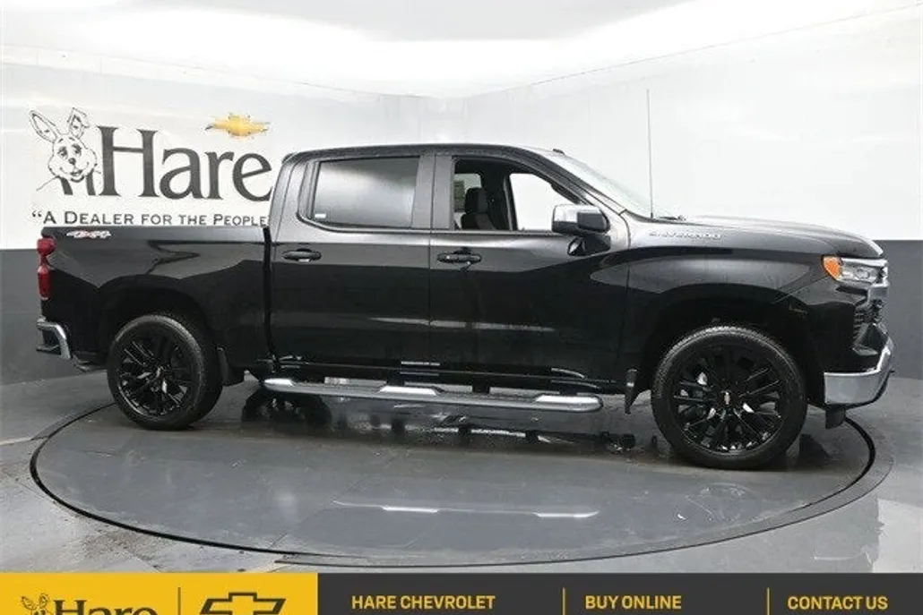 2025 Chevrolet Silverado 1500 LT photo 1