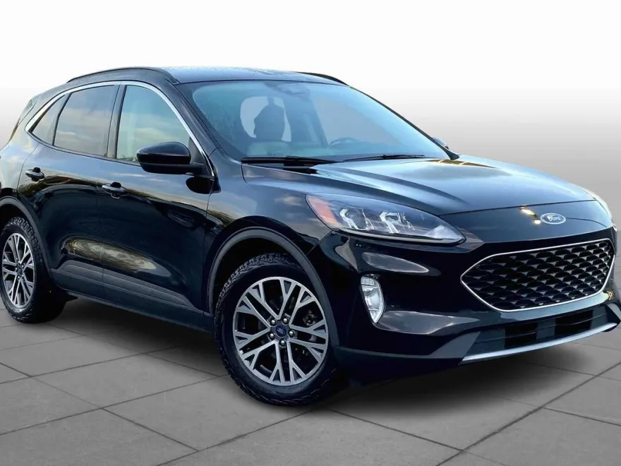 2020 Ford Escape SEL photo 1